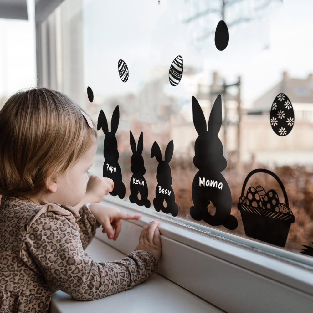 Raamstickers Pasen – herbruikbare konijnenfamilie met eigen namen