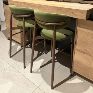Taburete de bar nórdico Olimpo terciopelo verde